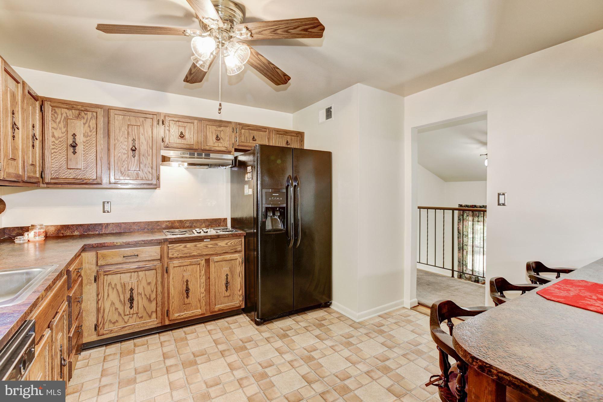 511 Edgewater Road Pasadena, MD 21122 - Photo 8 of 23 Kitchen