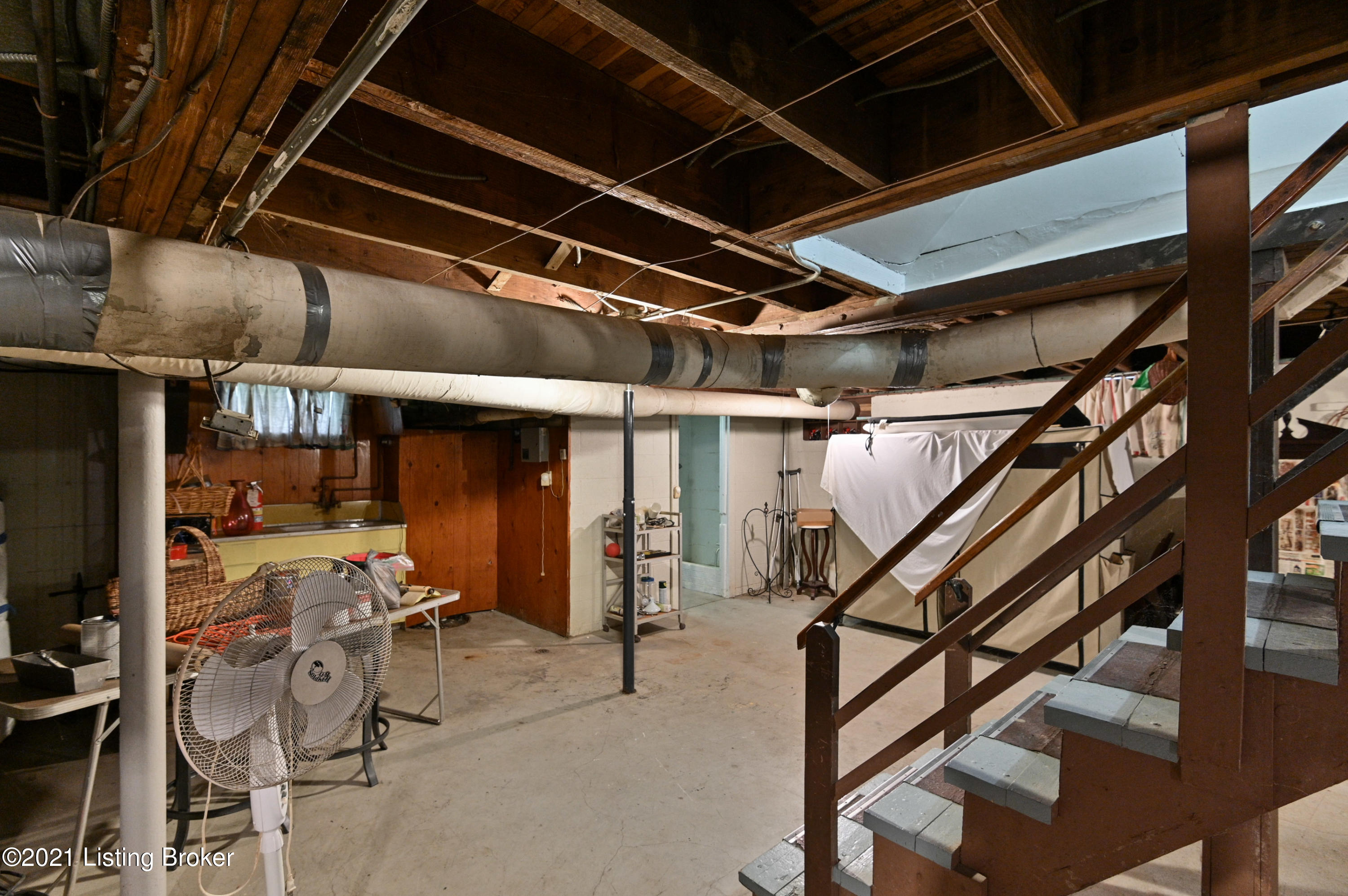 3957 Cane Run Road Louisville, KY 40216 - Photo 18 of 31 Huge basement