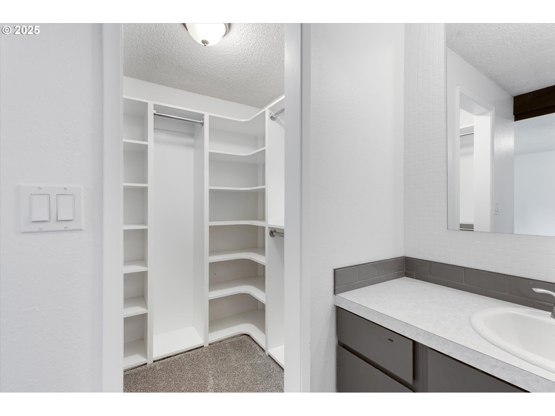 9 Lee Place Longview, WA 98632 - Photo 33 of 46 a view of bathroom with a sink