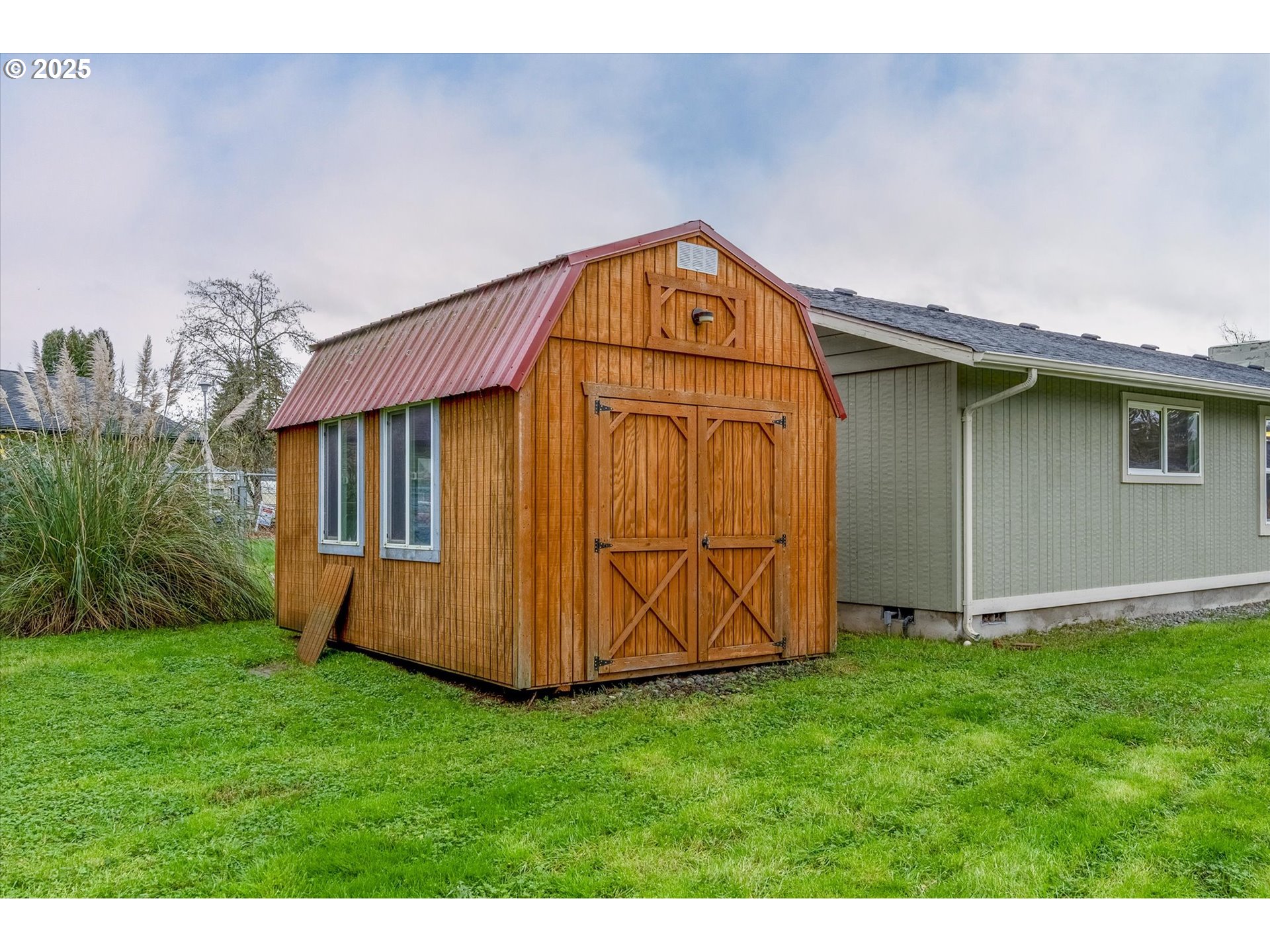 9 Lee Place Longview, WA 98632 - Photo 39 of 46 a view of front door of house