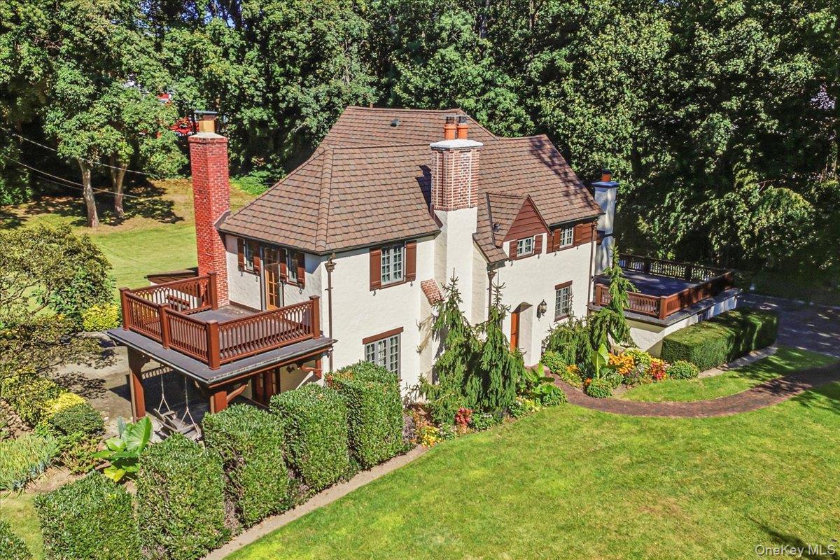 84 Luquer Road Manhasset, NY 11030 - Photo 16 of 16 Gallery Image 16