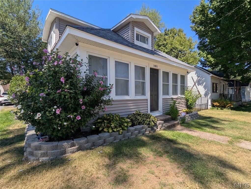 1401 Vienna Road Sylvan Beach, NY 13157 - Photo 2 of 45 Gallery Image 2
