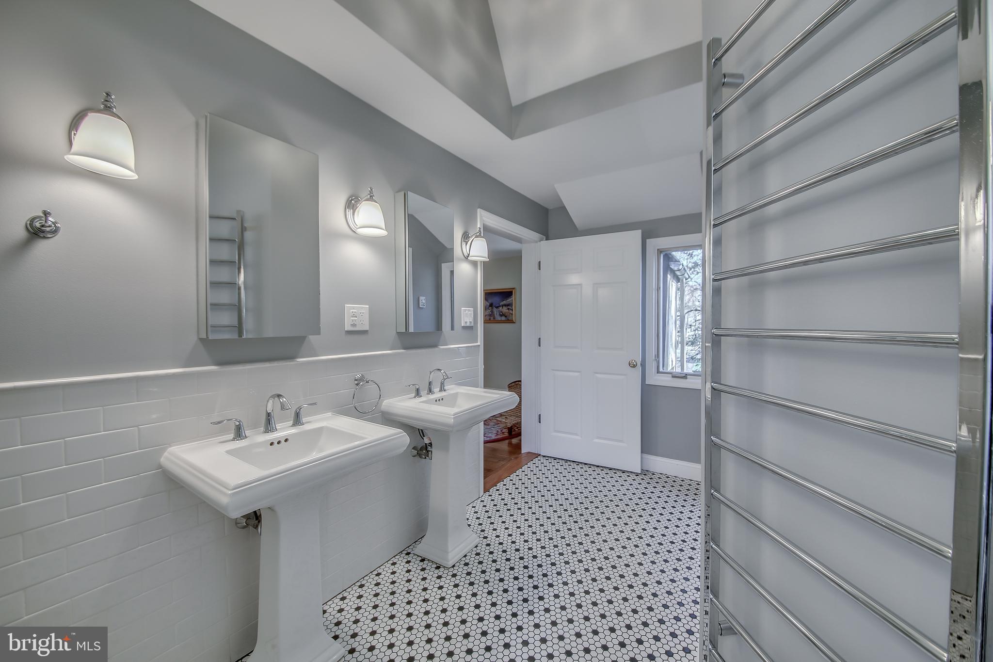 710 Baeder Road Jenkintown, PA 19046 - Photo 22 of 42 Owner's Bathroom Retreat