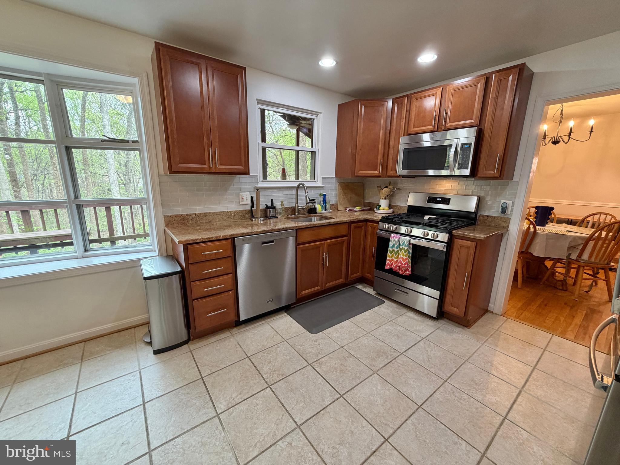 8467 Thames Street Springfield, VA 22151 - Photo 7 of 28