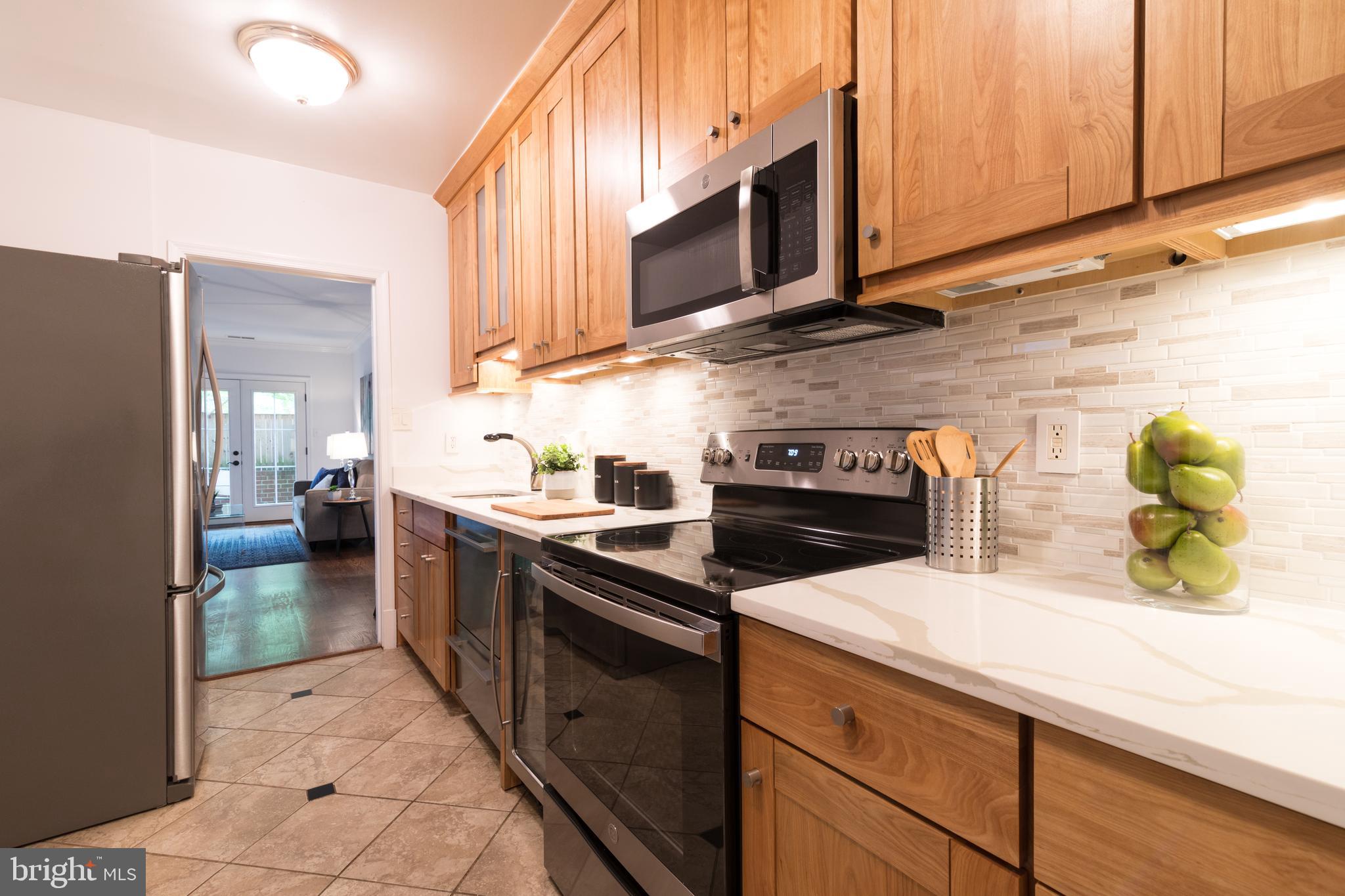 3205 Sutton Place Northwest, Unit D Washington, DC 20016 - Photo 12 of 29