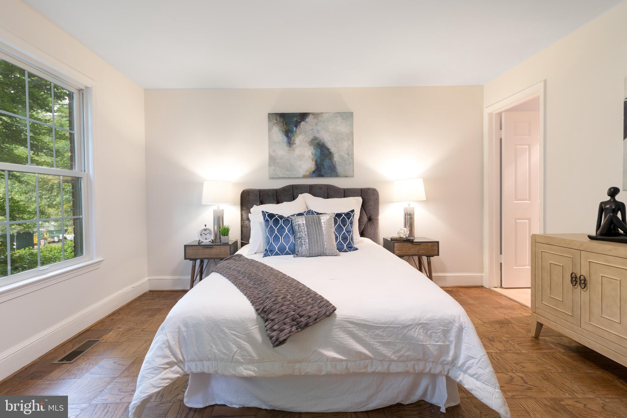 3205 Sutton Place Northwest, Unit D Washington, DC 20016 - Photo 14 of 29 Owner's Suite