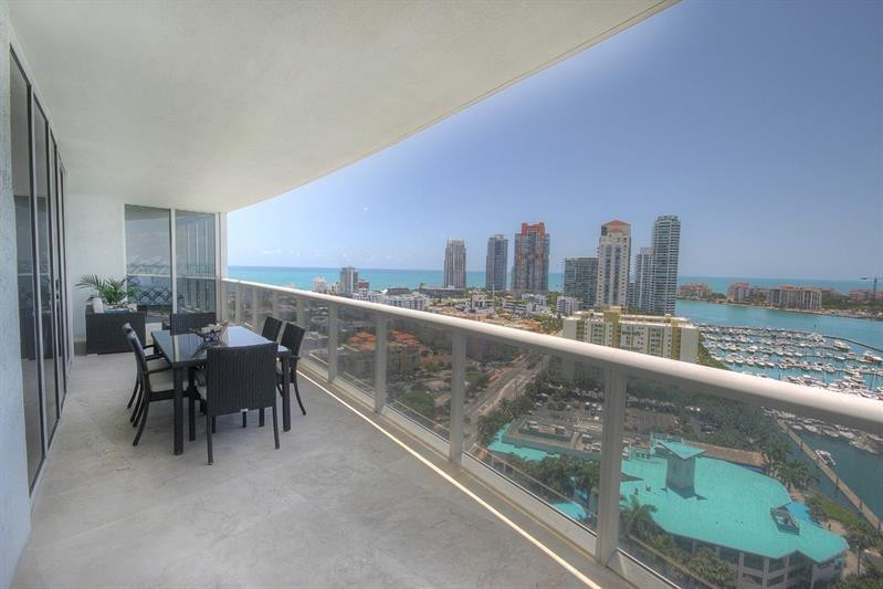 400 Alton Road, Unit 2208 Miami Beach, FL 33139 - Photo 18 of 20 Photo 18