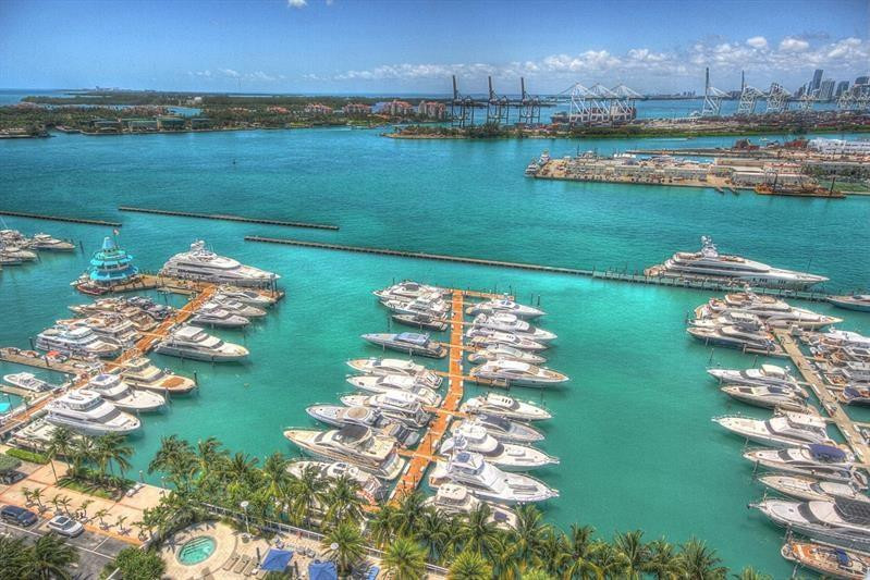 400 Alton Road, Unit 2208 Miami Beach, FL 33139 - Photo 2 of 20 Photo 2