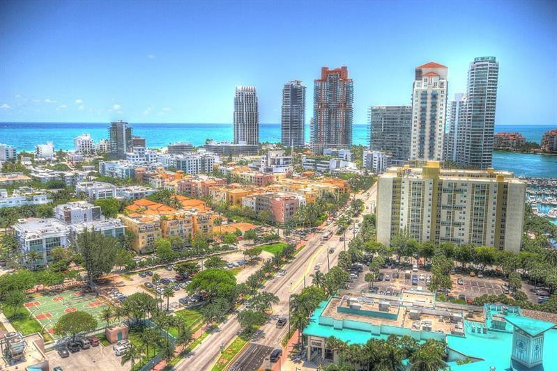 400 Alton Road, Unit 2208 Miami Beach, FL 33139 - Photo 3 of 20 Photo 3