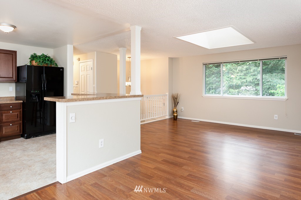 20710 14th Drive Southeast Bothell, WA 98012 - Photo 3 of 16