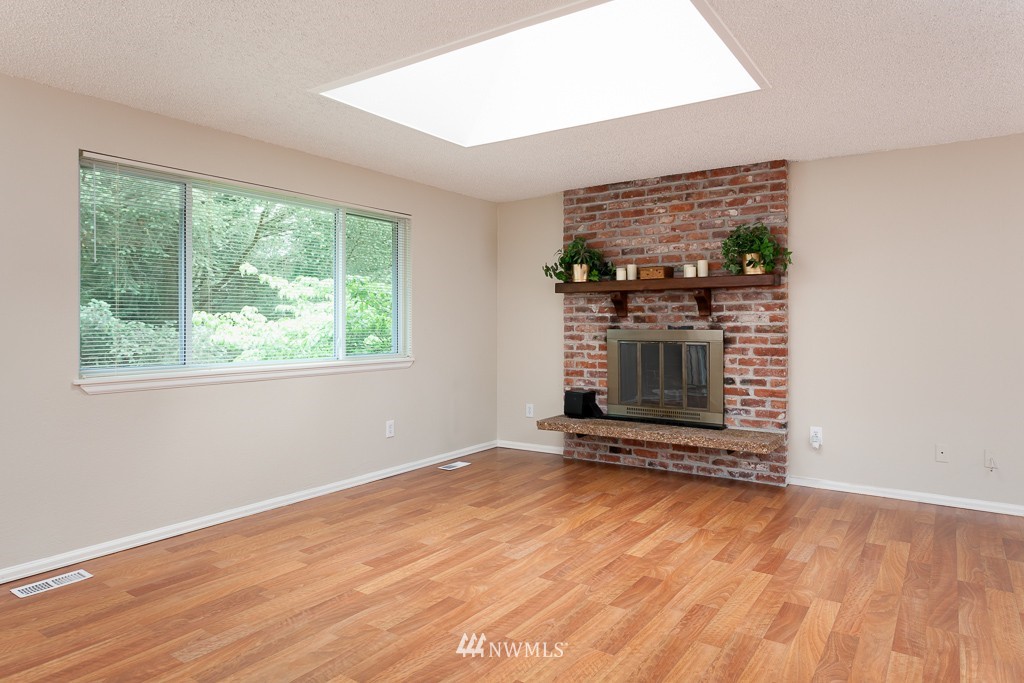 20710 14th Drive Southeast Bothell, WA 98012 - Photo 4 of 16