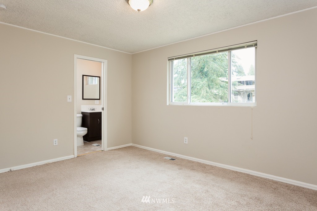 20710 14th Drive Southeast Bothell, WA 98012 - Photo 8 of 16
