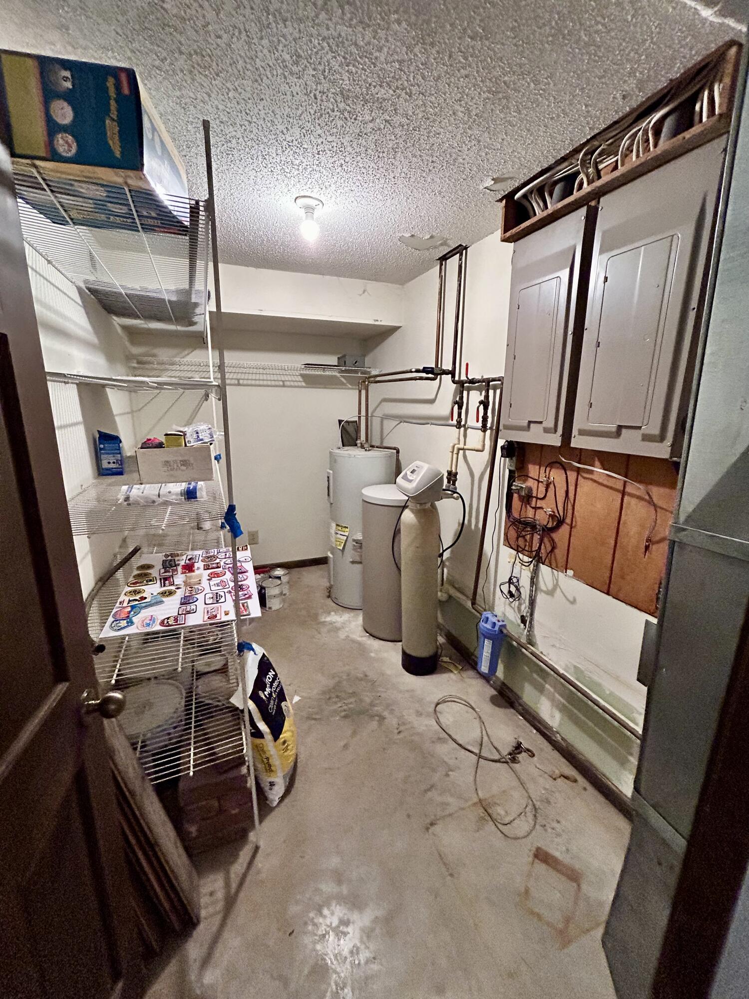 1352 East 400th Road Bolivar, MO 65613 - Photo 44 of 71 Mechanical & Utility Closet