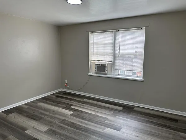 $1,095 | 1716 Grandin Road Southwest, Unit 7, Roanoke, VA 24015