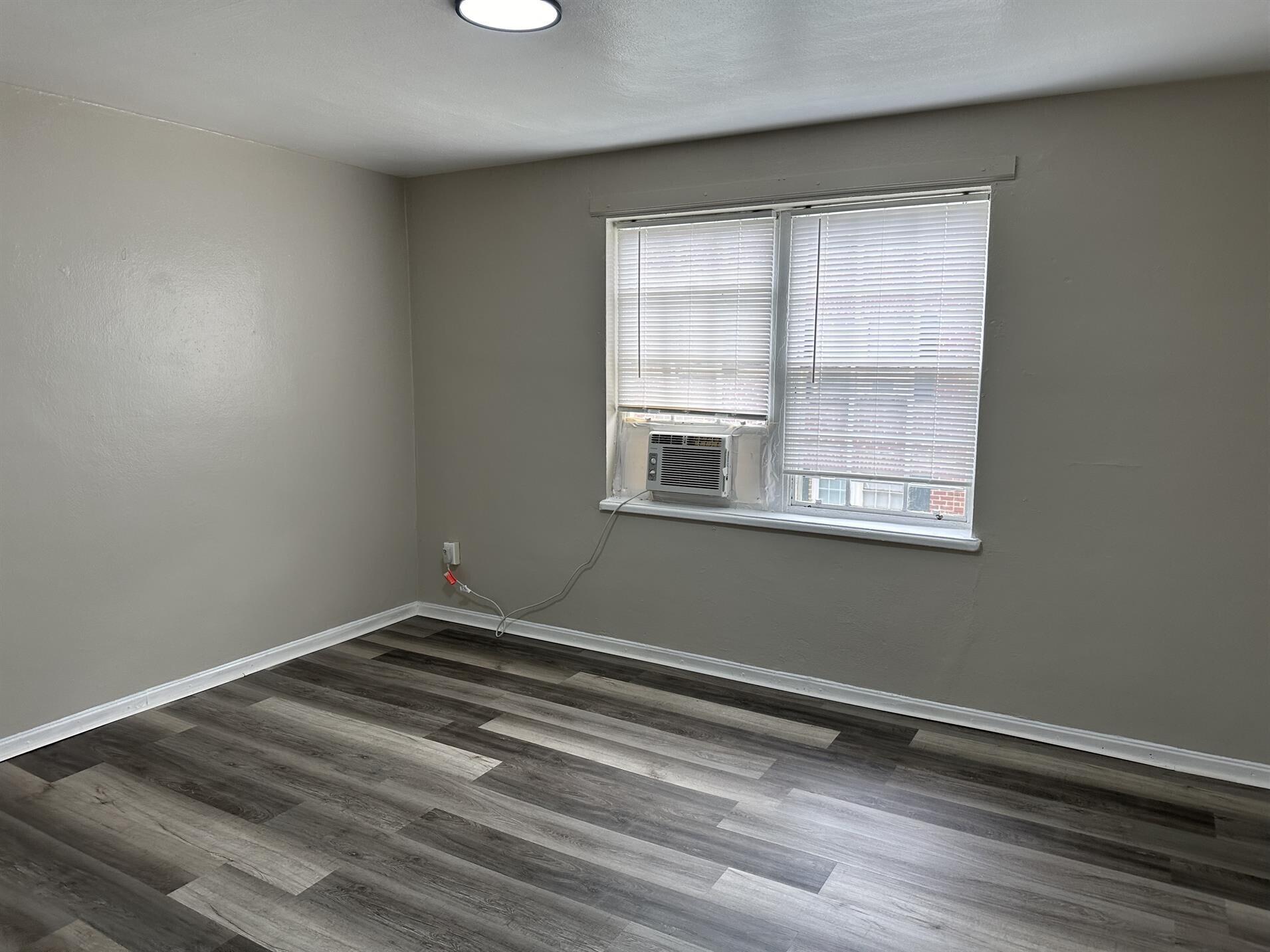 1716 Grandin Road Southwest, Unit 7 Roanoke, VA 24015 - Photo 12 of 15 IMG_3923