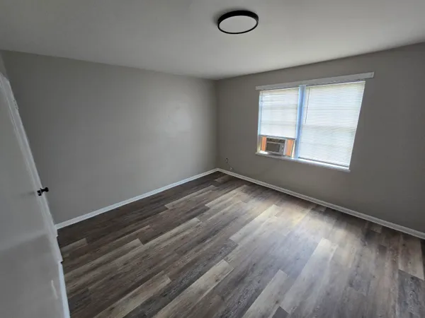 $1,095 | 1716 Grandin Road Southwest, Unit 7, Roanoke, VA 24015