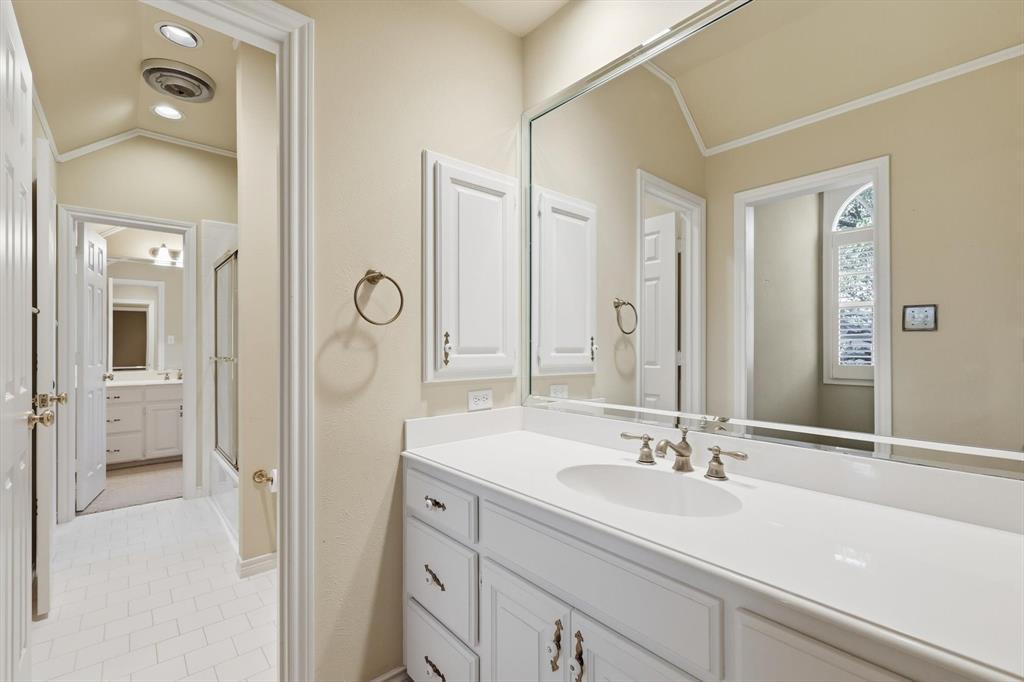 5219 Briar Tree Drive Dallas, TX 75248 - Photo 15 of 22