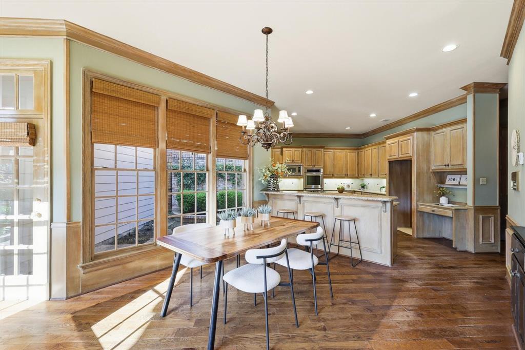 5219 Briar Tree Drive Dallas, TX 75248 - Photo 9 of 22