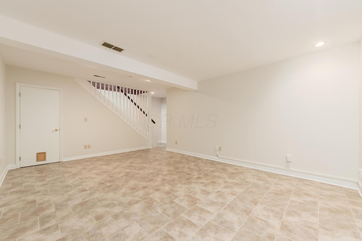 2069 Pinebrook Road Columbus, OH 43220 - Photo 29 of 38 Gallery Image 29