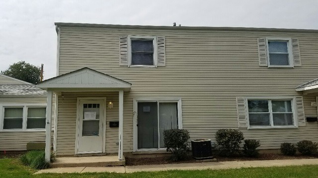 185 Rita Court, Unit B Bartlett, IL 60103 - Photo 2 of 11