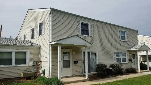 185 Rita Court, Unit B Bartlett, IL 60103 - Photo 3 of 11