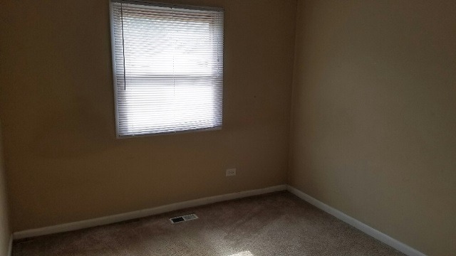 185 Rita Court, Unit B Bartlett, IL 60103 - Photo 10 of 11