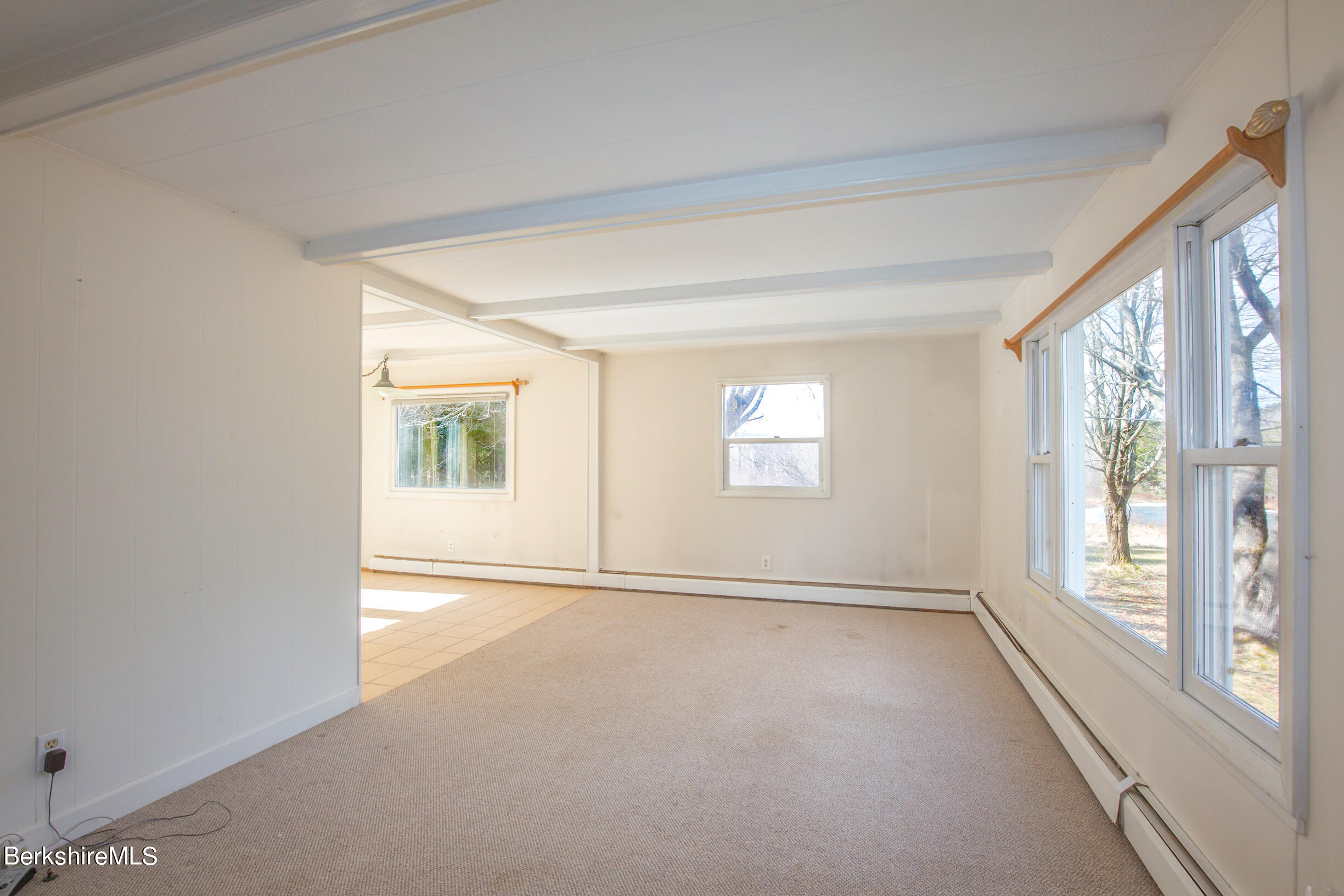 46 Middle Road Austerlitz, NY 12017 - Photo 14 of 39 Living room