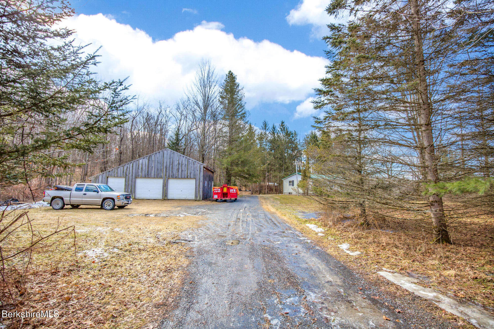 46 Middle Road Austerlitz, NY 12017 - Photo 24 of 39 Driveway