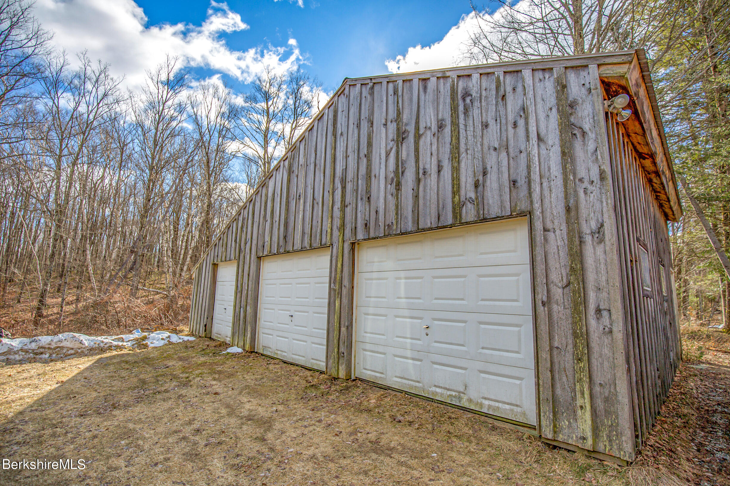 46 Middle Road Austerlitz, NY 12017 - Photo 25 of 39 2.5 Car Garage