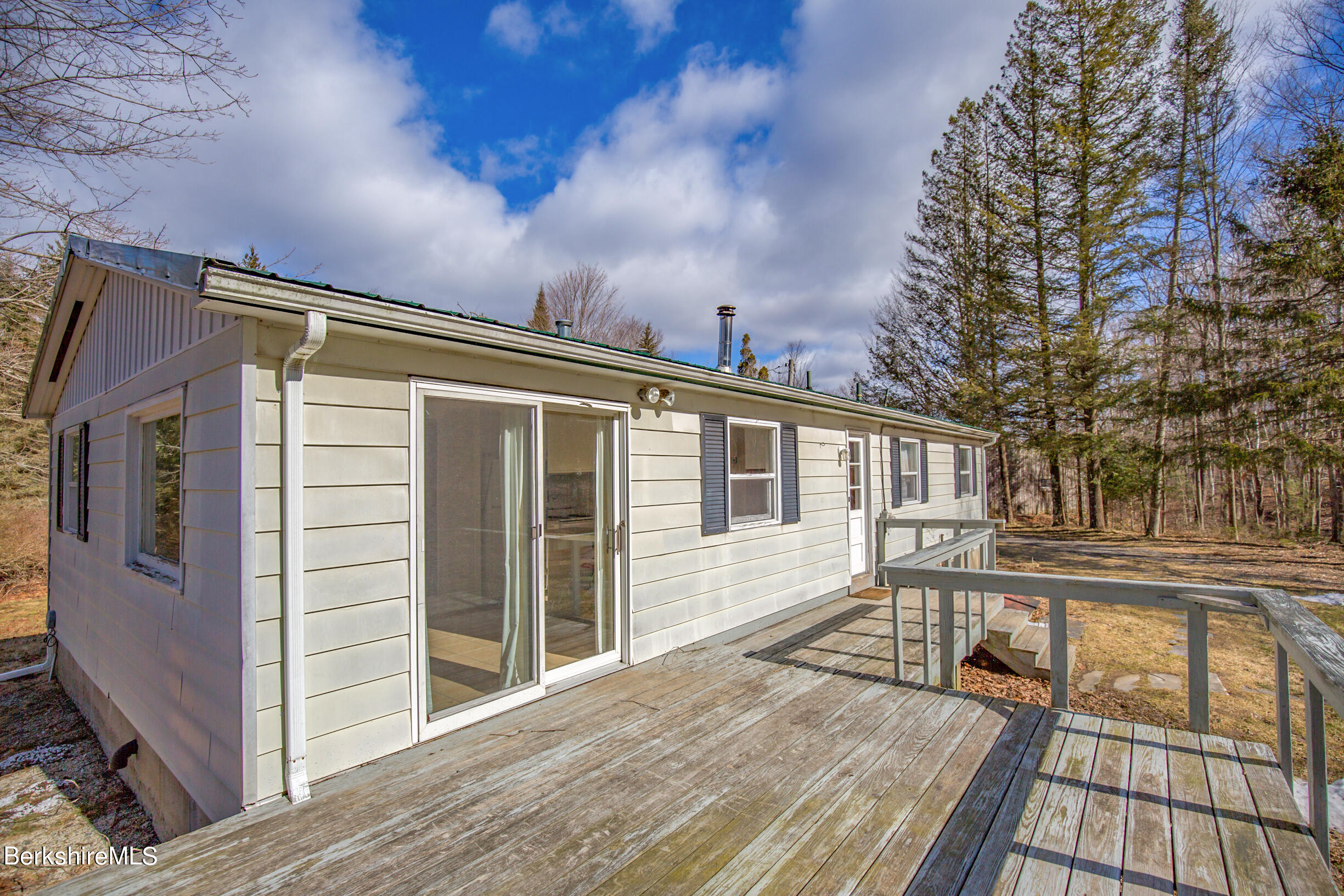 46 Middle Road Austerlitz, NY 12017 - Photo 3 of 39 Deck