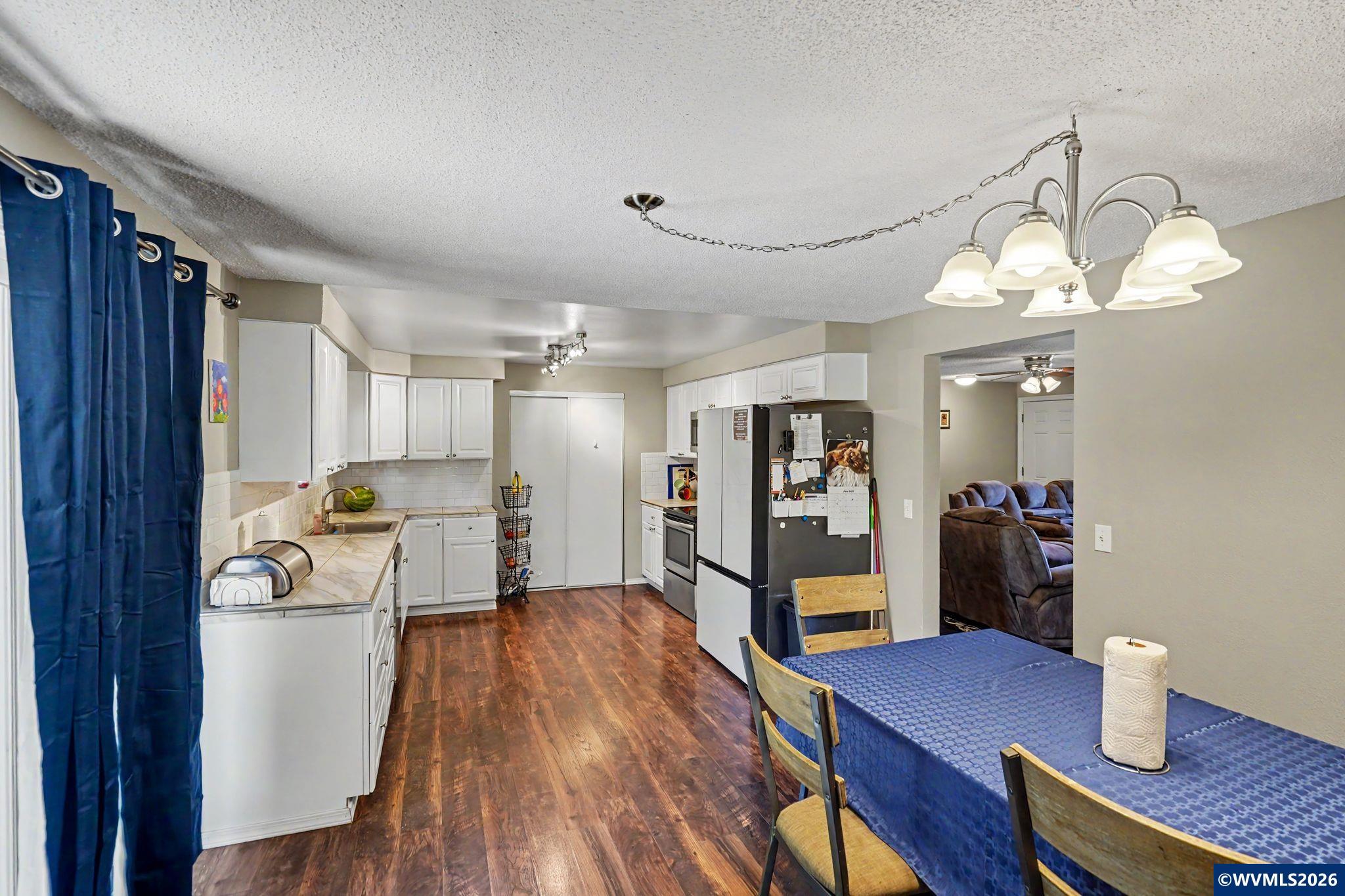 460 North 12th Street Independence, OR 97351 - Photo 12 of 34