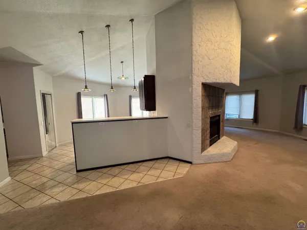 $268,500 | 4504 Southwest Moundview Drive, Topeka, KS 66610