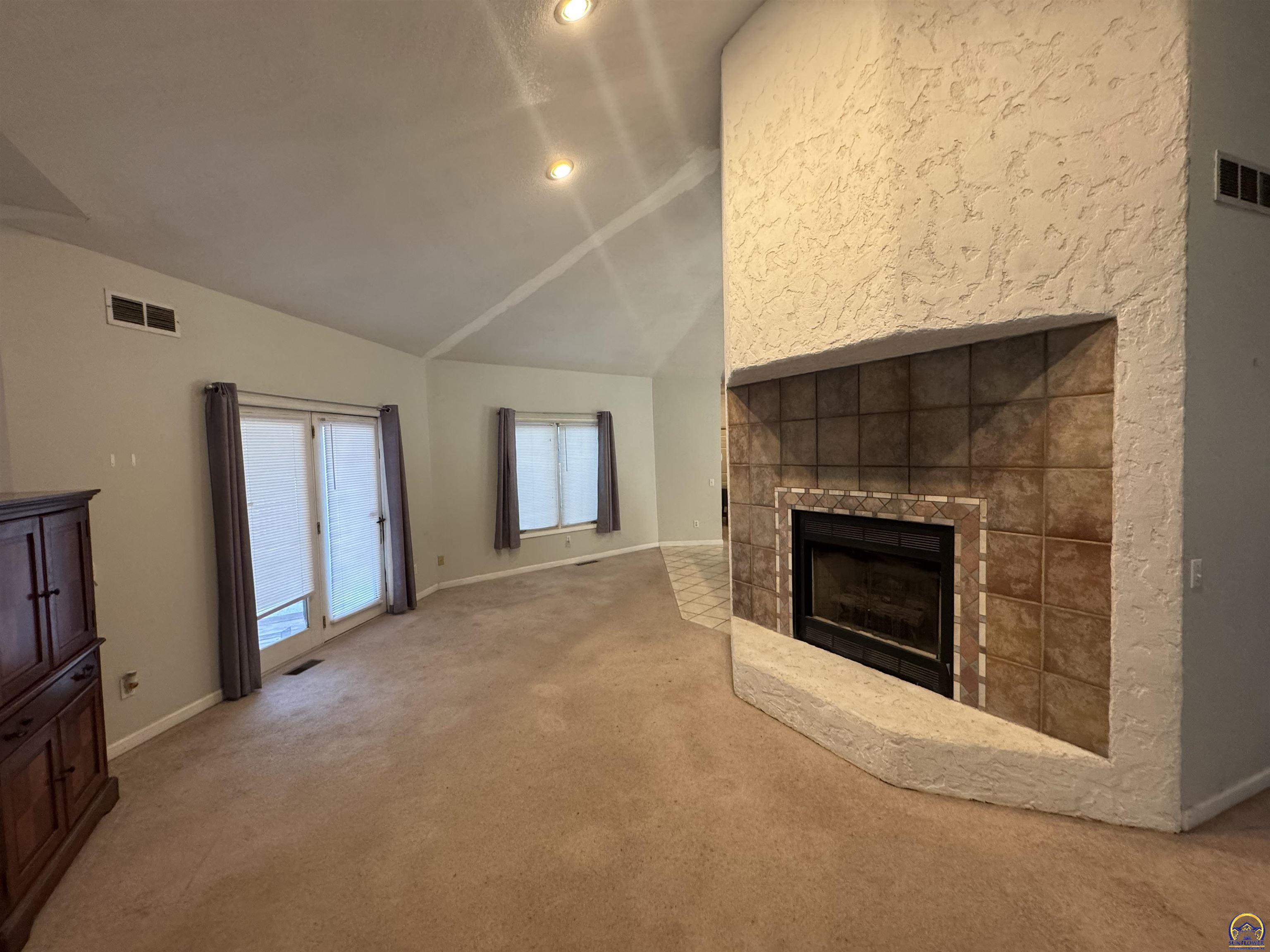 4504 Southwest Moundview Drive Topeka, KS 66610 - Photo 6 of 10