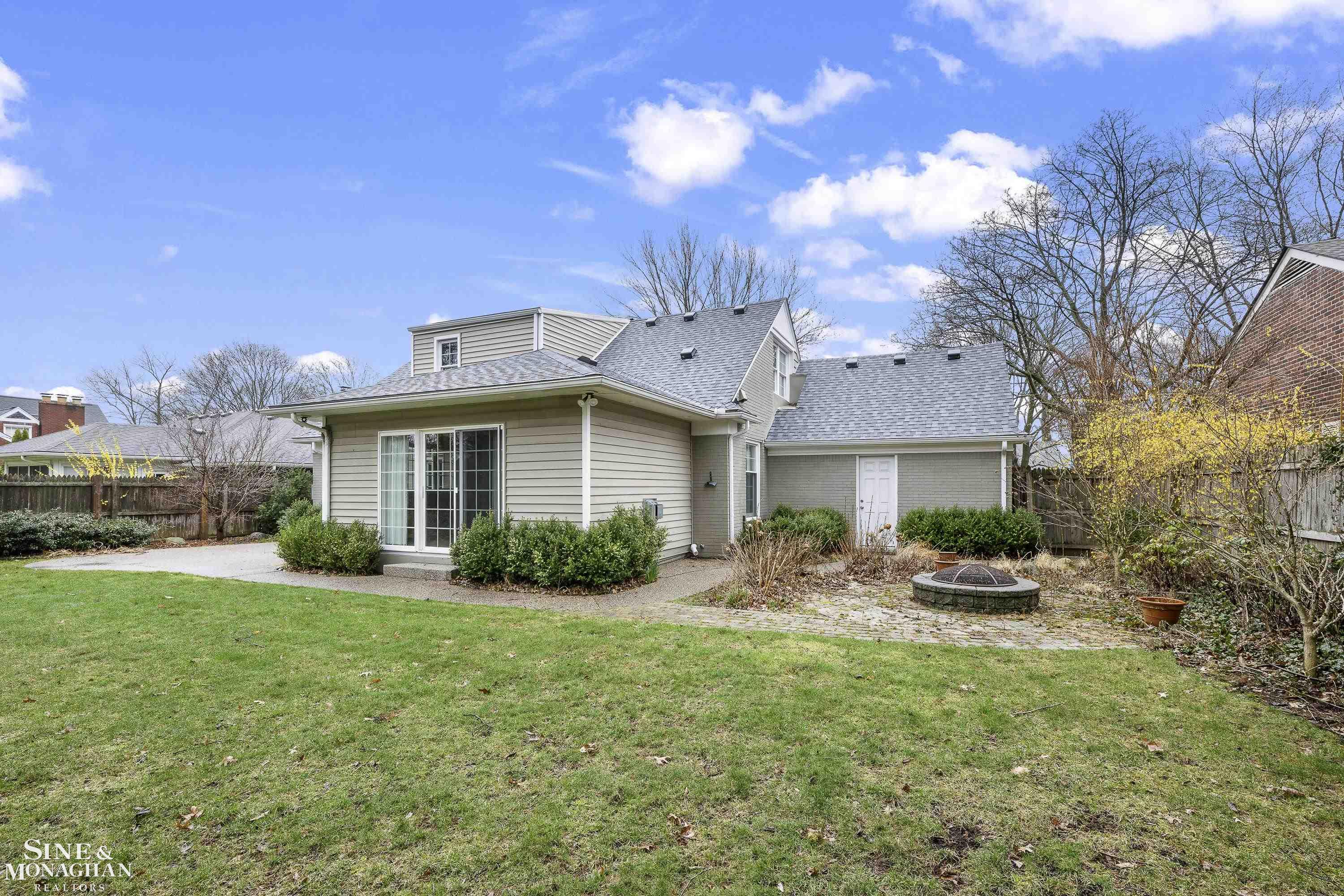 325 Stephens Road Grosse Pointe, MI 48236 - Photo 33 of 41 50171807-e4d28817-9eab-4698-b7dd-14610852fefa.JPG
