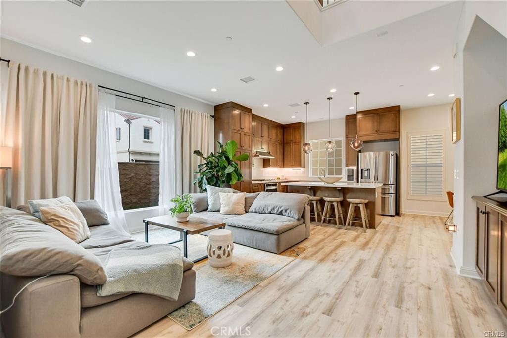 20831 West Acorn Porter Ranch, CA 91326 - Photo 6 of 45