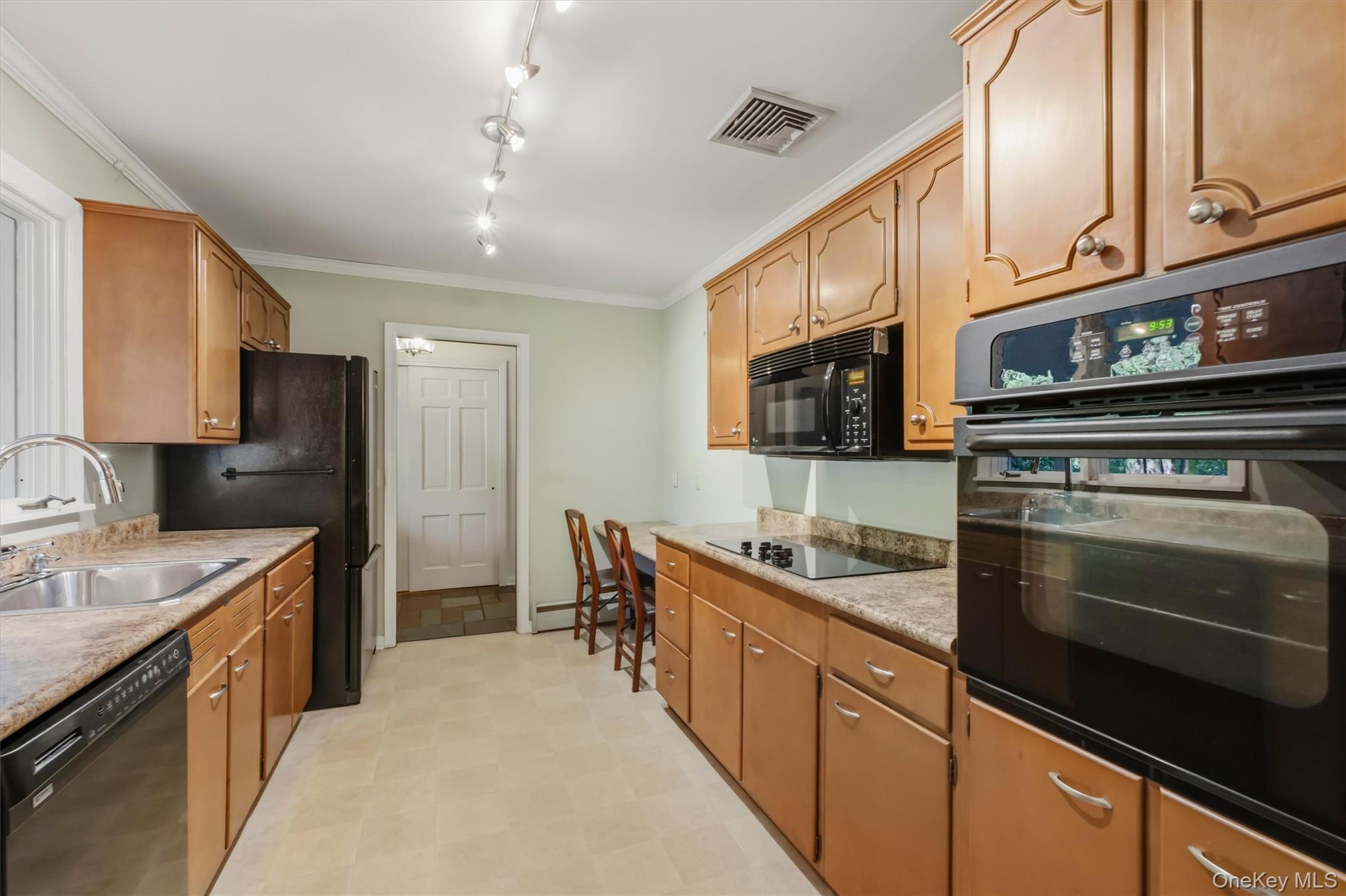 10 Oak Bend Road Poughkeepsie, NY 12603 - Photo 13 of 39 Gallery Image 13