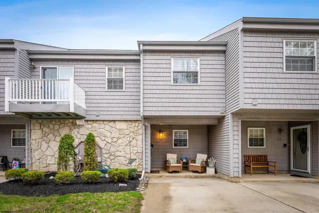 $330,000 | 44 Harborwood Drive, Hammonton, NJ 08037