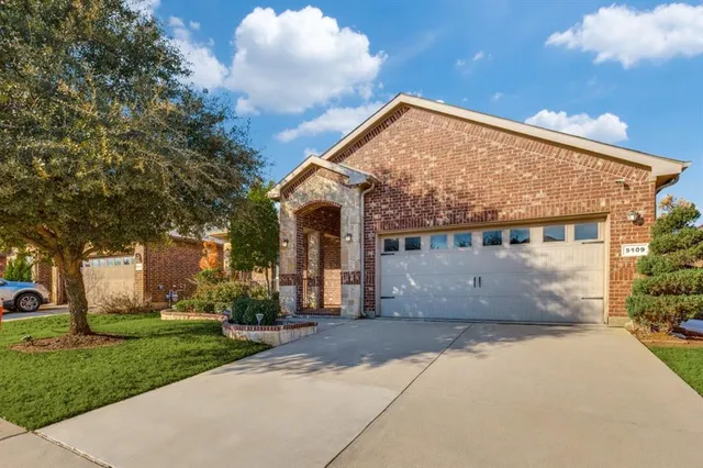 $2,850 | 5109 Glen Meadow Drive, Arlington, TX 76001