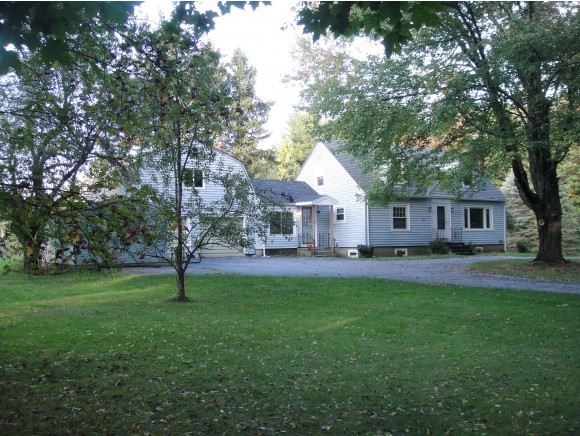 157 South Road Kensington, NH 03833 - Photo 1 of 1