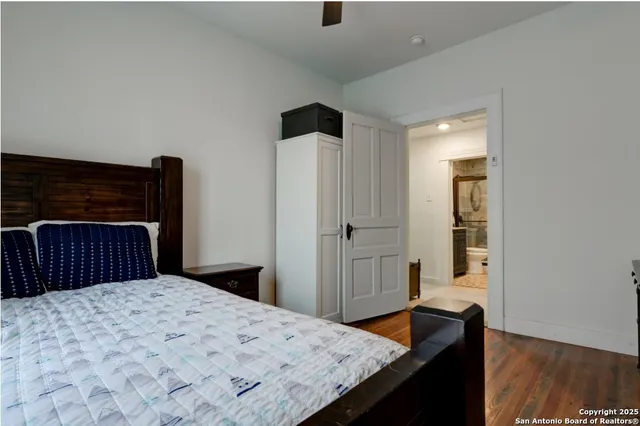 a view of a house with a back yard