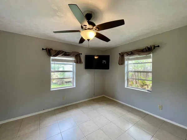 $1,650 | 2204 Northwest 3rd Avenue, Unit 2, Wilton Manors, FL 33311