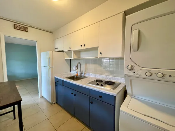 $1,650 | 2204 Northwest 3rd Avenue, Unit 2, Wilton Manors, FL 33311