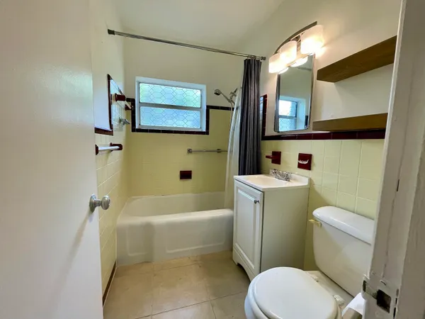 $1,650 | 2204 Northwest 3rd Avenue, Unit 2, Wilton Manors, FL 33311