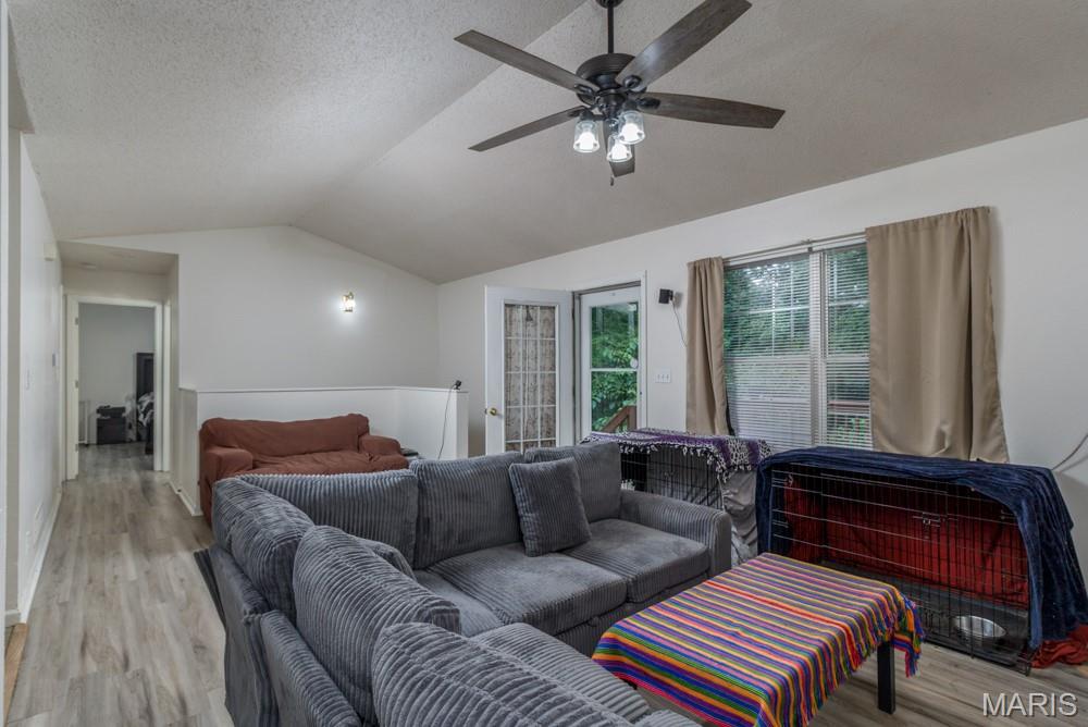 13615 Tassel Road St. Robert, MO 65584 - Photo 7 of 26