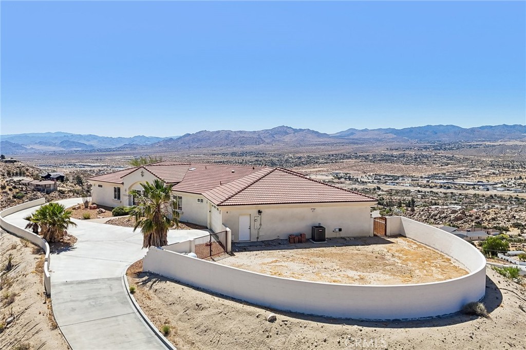 6057 Buena Suerte Road Yucca Valley, CA 92284 - Photo 48 of 75