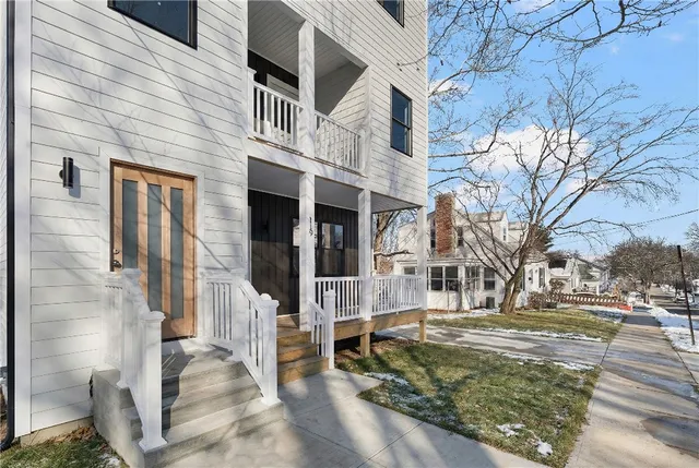 $729,900 | 119 Farm Street, Providence, RI 02908