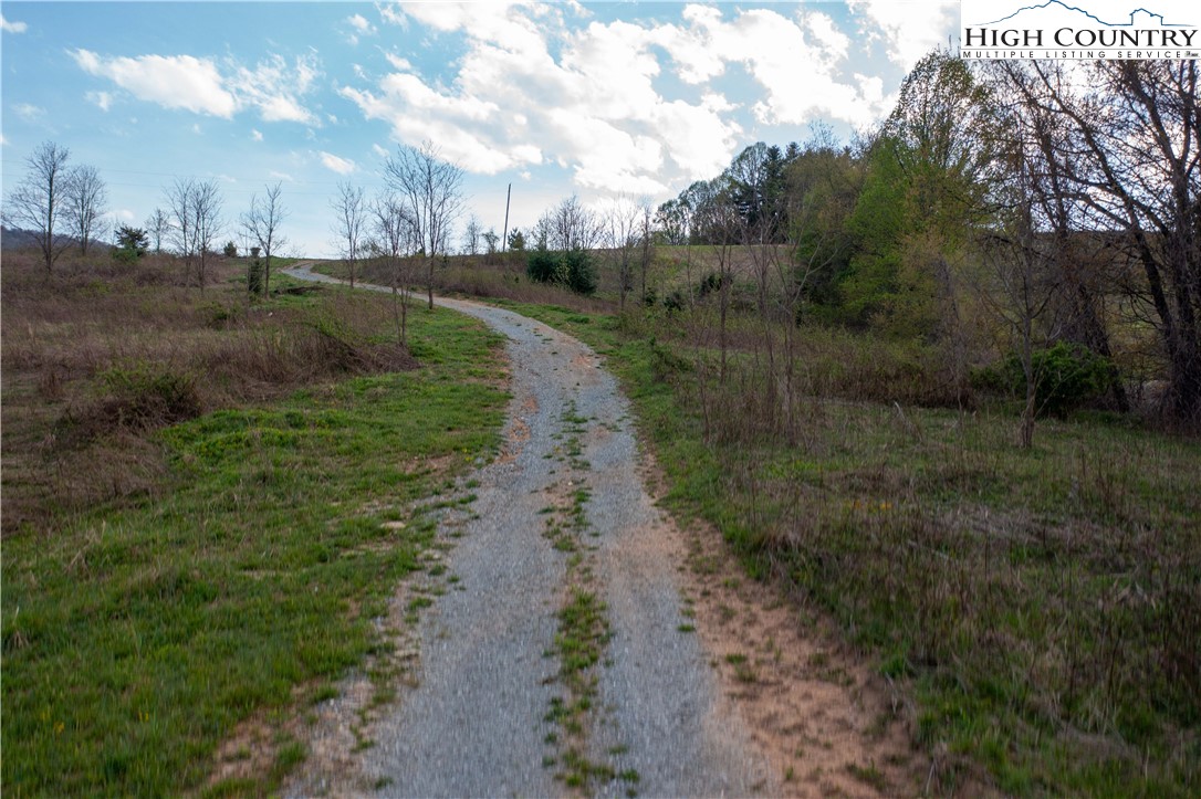 208 Brown Road Sparta, NC 28675 - Photo 17 of 21 Gallery Image 17