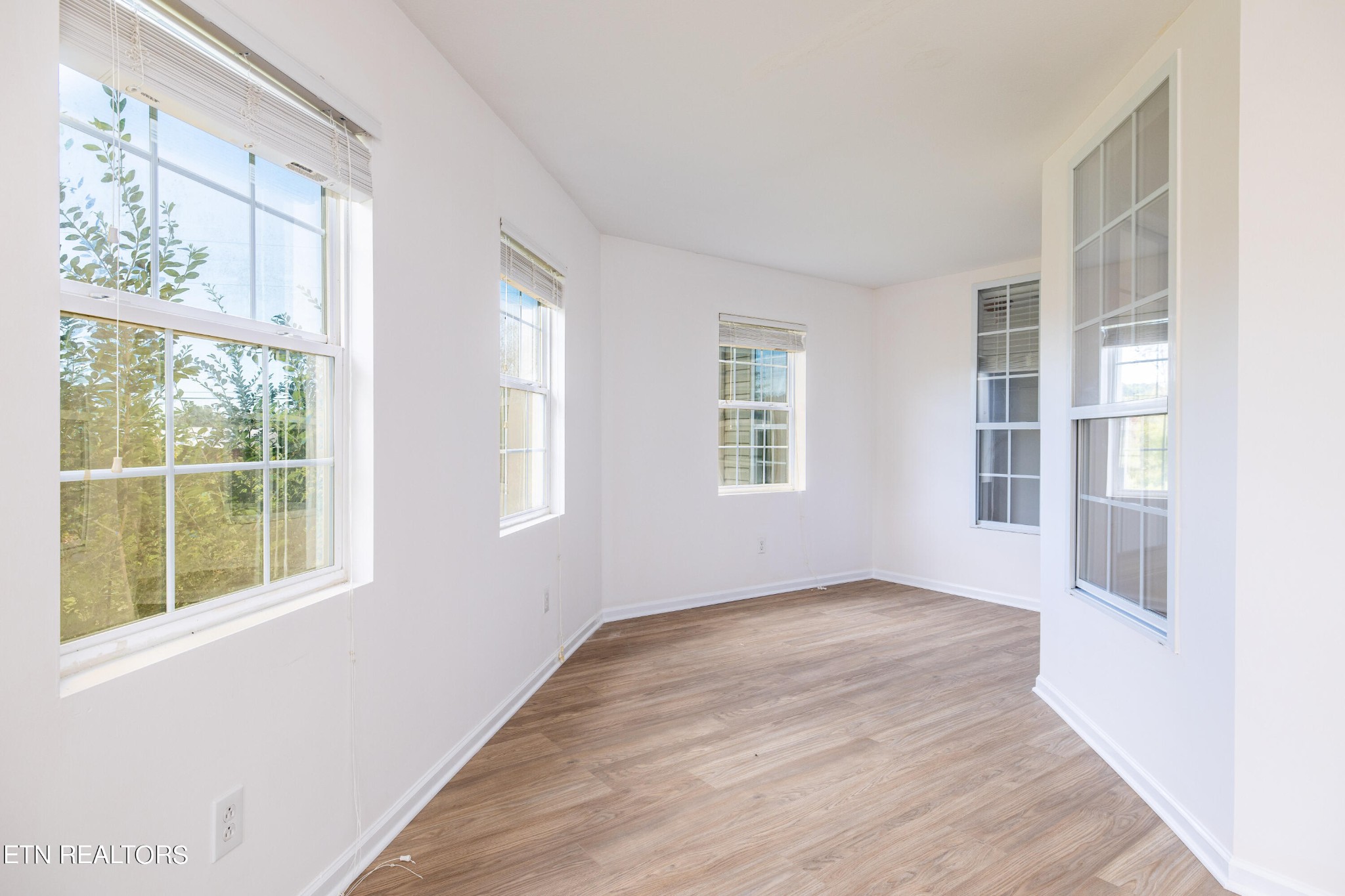 17254 Stockton Valley Road Philadelphia, TN 37846 - Photo 22 of 51 Gallery Image 22