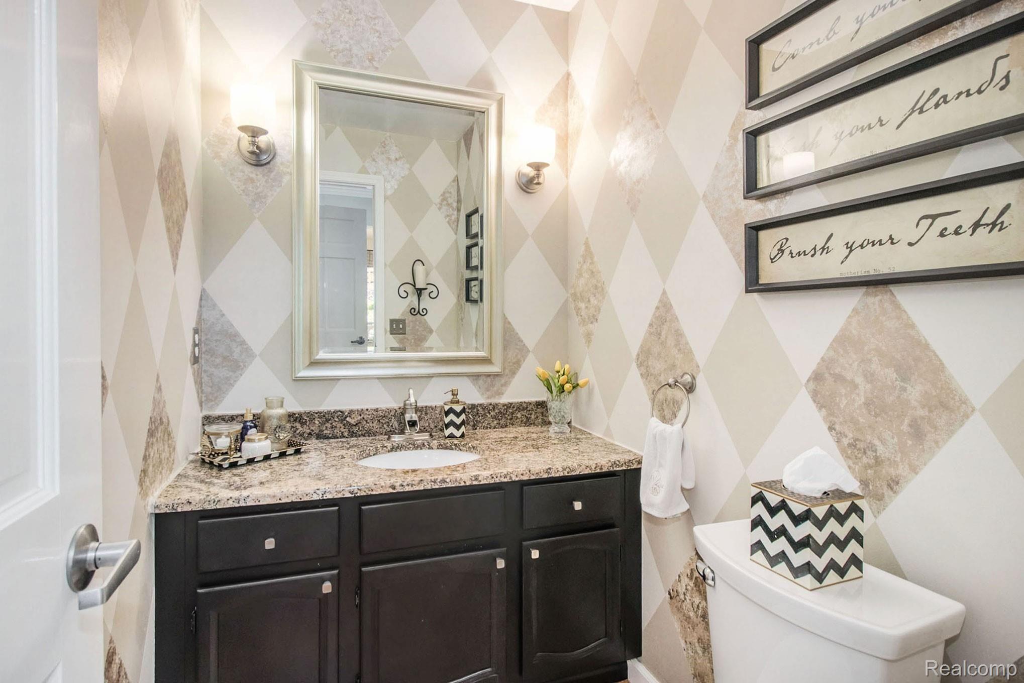 2755 Winter Park Road Rochester, MI 48309 - Photo 5 of 29 5.jpg