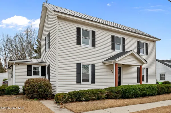 $325,000 | 186 Cooper Street, Winterville, NC 28590